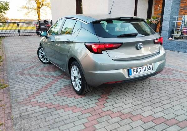 Opel Astra cena 37900 przebieg: 148000, rok produkcji 2016 z Lubliniec małe 379